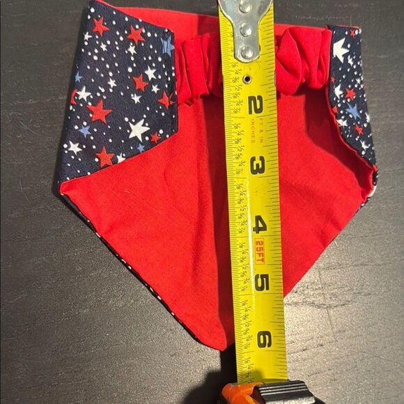Bandana for cats or small dogs with patriotic star pattern - Picture 4 of 4